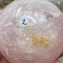 Bild in Galerie-Viewer laden, Rose Quartz Sphere #02 - 2.70" / 69mm