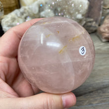 Bild in Galerie-Viewer laden, Rose Quartz Sphere #03 - 2.77" / 70mm
