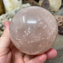 Bild in Galerie-Viewer laden, Rose Quartz Sphere #05 - 2.86" / 72mm
