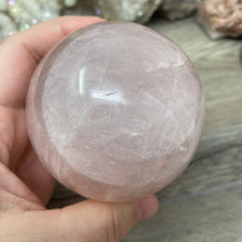 Bild in Galerie-Viewer laden, Rose Quartz Sphere #07 - 2.90" / 73mm