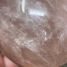 Bild in Galerie-Viewer laden, Rose Quartz Sphere #08 - 3.09" / 78mm