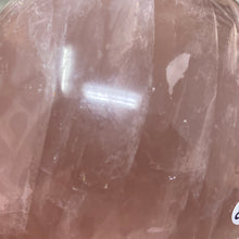 Bild in Galerie-Viewer laden, Rose Quartz Sphere #08 - 3.09" / 78mm