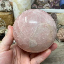 Bild in Galerie-Viewer laden, Rose Quartz Sphere #09 - 3.62" / 92mm