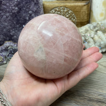 Bild in Galerie-Viewer laden, Rose Quartz Sphere #09 - 3.62" / 92mm