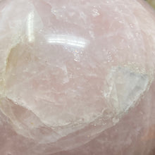 Bild in Galerie-Viewer laden, Rose Quartz Sphere #09 - 3.62" / 92mm