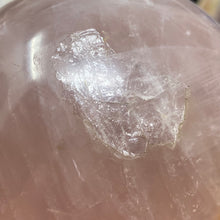 Bild in Galerie-Viewer laden, Rose Quartz Sphere #10 - 3.65" / 92mm
