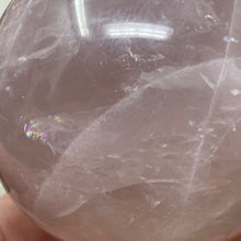 Bild in Galerie-Viewer laden, Rose Quartz Sphere #11 - 3.68" / 93mm