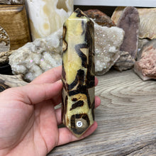 将图像加载到图库查看器中,Septarian Double Point #05 - 5.81"/147mm