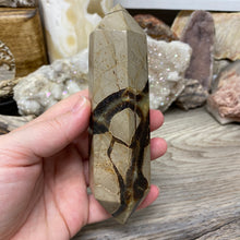 Load image into Gallery viewer, Septarian Double Point #07 - 5.52"/141mm