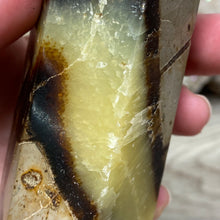 Load image into Gallery viewer, Septarian Double Point #07 - 5.52"/141mm