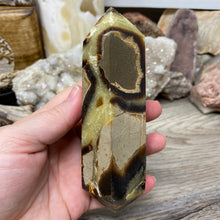 Bild in Galerie-Viewer laden, Septarian Double Point #09 - 5.37"/136mm