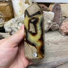 Bild in Galerie-Viewer laden, Septarian Double Point #09 - 5.37"/136mm