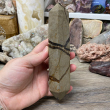 Bild in Galerie-Viewer laden, Septarian Double Point #10 - 6.94"/176mm