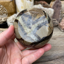 Load image into Gallery viewer, Septarian Bowl #02 - 3.35" x 1.24"