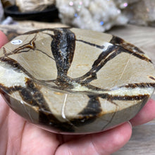 Load image into Gallery viewer, Septarian Bowl #02 - 3.35" x 1.24"