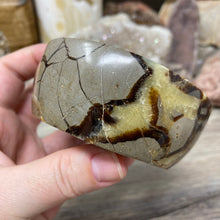 Load image into Gallery viewer, Septarian Bowl #08 - 3.43" x 1.38"