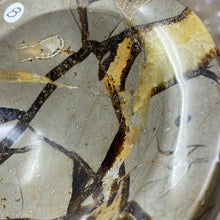 Load image into Gallery viewer, Septarian Bowl #08 - 3.43" x 1.38"