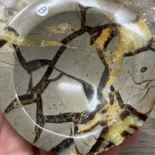 Load image into Gallery viewer, Septarian Bowl #08 - 3.43" x 1.38"