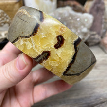 Load image into Gallery viewer, Septarian Bowl #09 - 3.90" x 1.30"