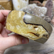 Load image into Gallery viewer, Septarian Bowl #09 - 3.90" x 1.30"