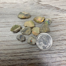 Bild in Galerie-Viewer laden, Welo Ethiopian Opal Small Rough Set #03