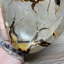 Load image into Gallery viewer, Septarian Large Bowl