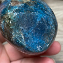 Bild in Galerie-Viewer laden, Blue Apatite Freeform #04