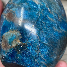 Bild in Galerie-Viewer laden, Blue Apatite Freeform #04