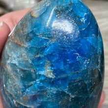 Bild in Galerie-Viewer laden, Blue Apatite Freeform #04