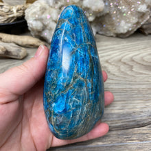 Bild in Galerie-Viewer laden, Blue Apatite Freeform #07