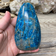 Bild in Galerie-Viewer laden, Blue Apatite Freeform #07