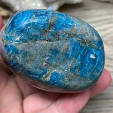 Bild in Galerie-Viewer laden, Blue Apatite Freeform #07