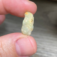 Bild in Galerie-Viewer laden, Welo Ethiopian Opal Small Rough Set #08