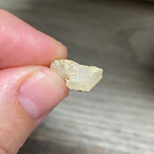 Bild in Galerie-Viewer laden, Welo Ethiopian Opal Small Rough Set #08