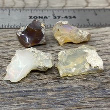 Bild in Galerie-Viewer laden, Welo Ethiopian Opal Small Rough Set #14