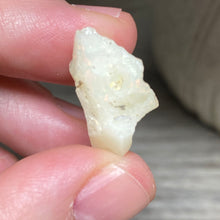 Bild in Galerie-Viewer laden, Welo Ethiopian Opal Small Rough Set #17
