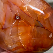 Bild in Galerie-Viewer laden, Carnelian Heart Palm Stone #11