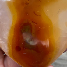 Bild in Galerie-Viewer laden, Carnelian Heart Palm Stone #12