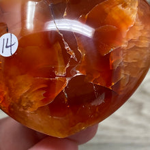 Bild in Galerie-Viewer laden, Carnelian Heart Palm Stone #14