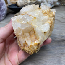 Bild in Galerie-Viewer laden, Red / Tangerine Quartz Cluster #001