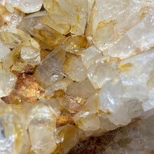 Bild in Galerie-Viewer laden, Red / Tangerine Quartz Cluster #001