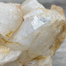 Bild in Galerie-Viewer laden, Red / Tangerine Quartz Cluster #001