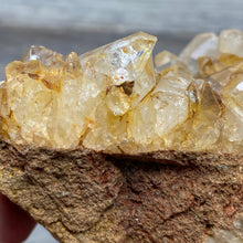 Bild in Galerie-Viewer laden, Red / Tangerine Quartz Cluster #001