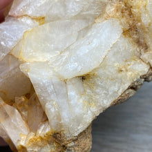 Bild in Galerie-Viewer laden, Red / Tangerine Quartz Cluster #001