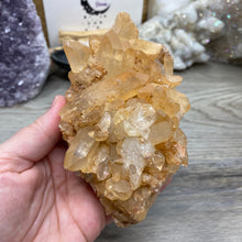Bild in Galerie-Viewer laden, Red / Tangerine Quartz Cluster #002