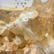 Bild in Galerie-Viewer laden, Red / Tangerine Quartz Cluster #002