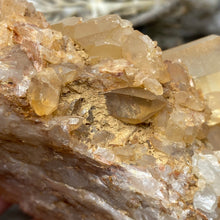 Bild in Galerie-Viewer laden, Red / Tangerine Quartz Cluster #002