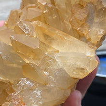 Bild in Galerie-Viewer laden, Red / Tangerine Quartz Cluster #002