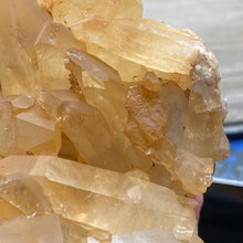 Bild in Galerie-Viewer laden, Red / Tangerine Quartz Cluster #002