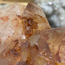 Bild in Galerie-Viewer laden, Red / Tangerine Quartz Cluster #003